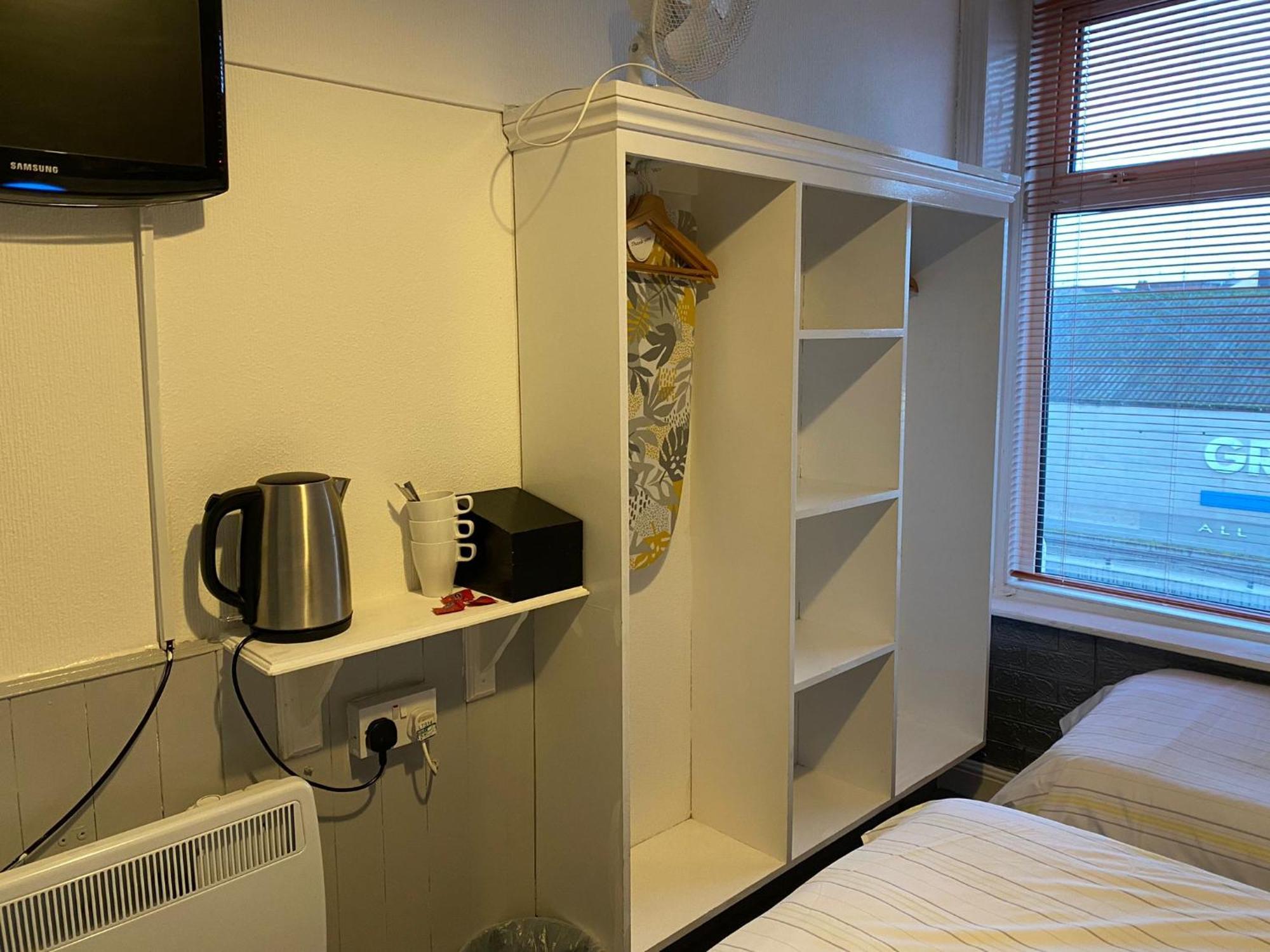 Bromptons Hotel Blackpool Ngoại thất bức ảnh